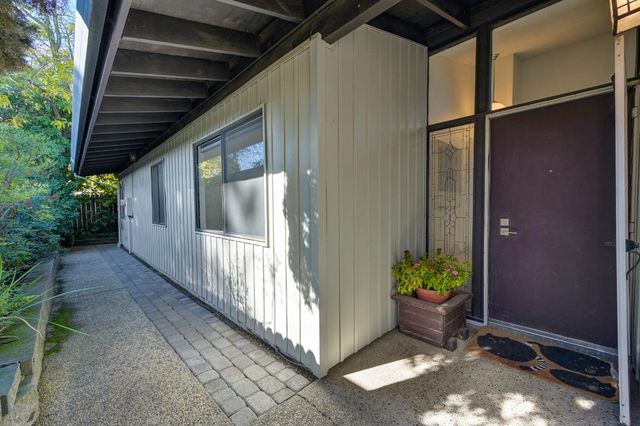 2028 Clearfield Way, Carmichael, CA 95608