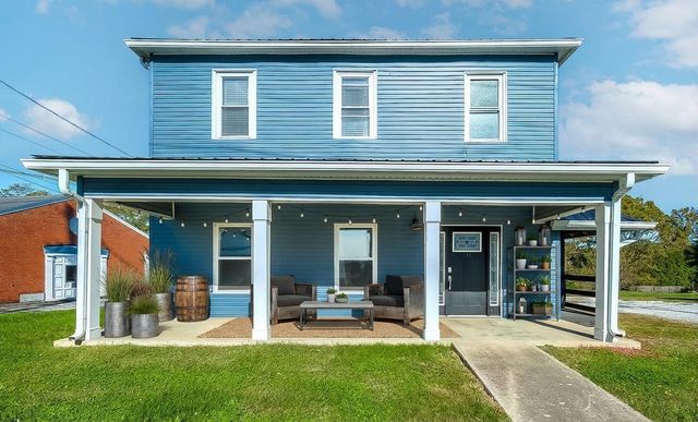 221 E Woodford Street, Lawrenceburg, KY 40342