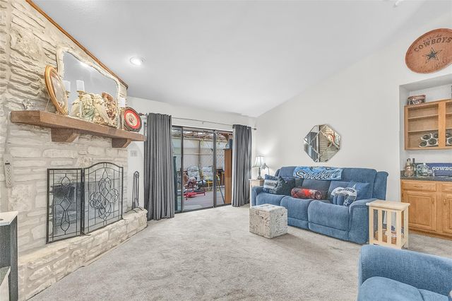 33 Oaks PL, Lago Vista, TX 78645