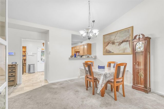 33 Oaks PL, Lago Vista, TX 78645