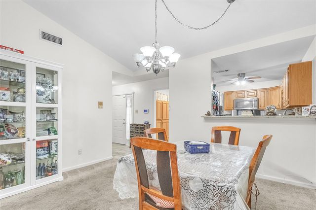 33 Oaks PL, Lago Vista, TX 78645