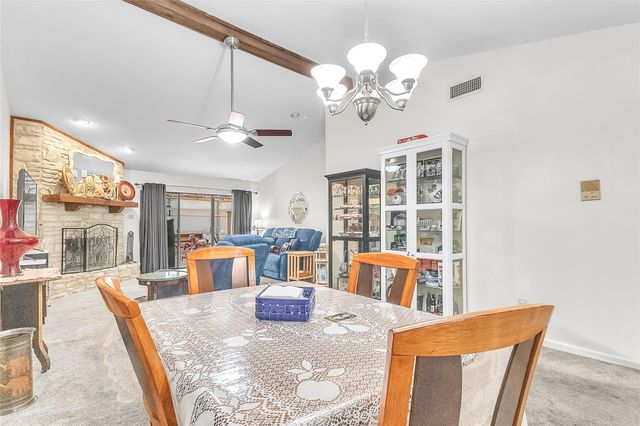 33 Oaks PL, Lago Vista, TX 78645