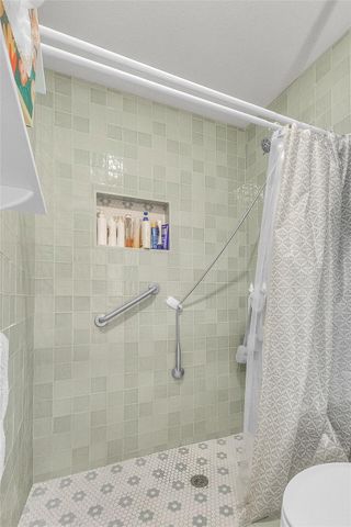 33 Oaks PL, Lago Vista, TX 78645