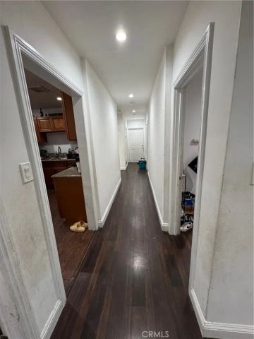 1566 Rollins, Los Angeles, CA 90063