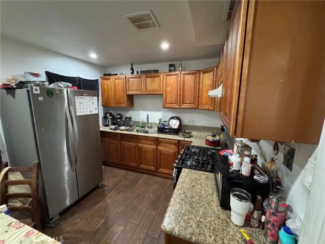 1566 Rollins, Los Angeles, CA 90063