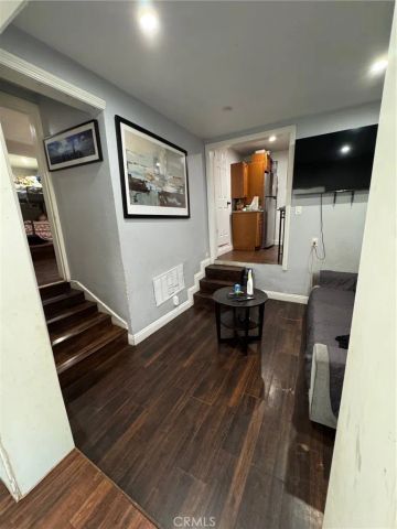 1566 Rollins, Los Angeles, CA 90063