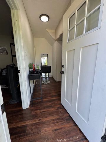 1566 Rollins, Los Angeles, CA 90063