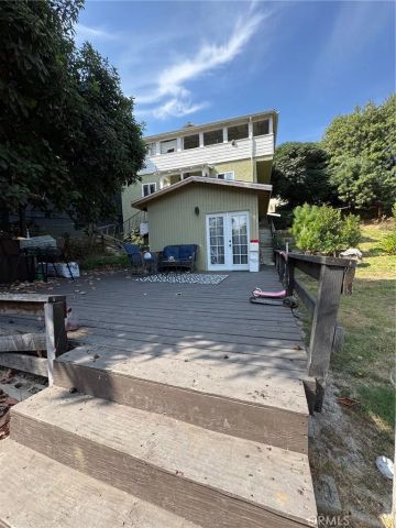 1566 Rollins, Los Angeles, CA 90063