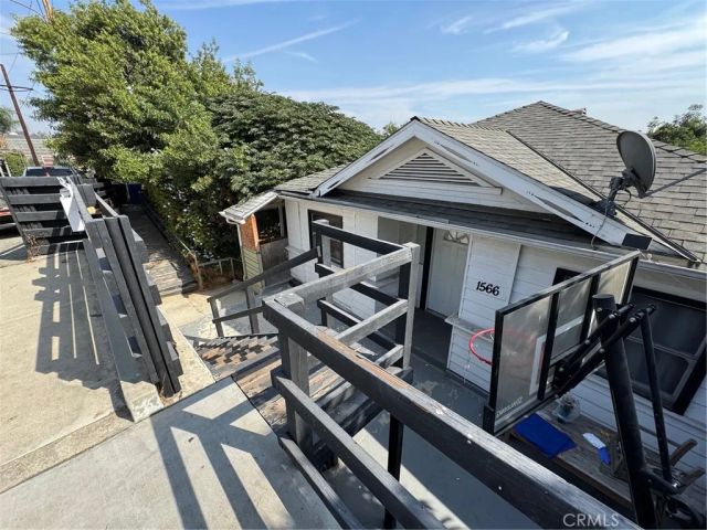 1566 Rollins, Los Angeles, CA 90063