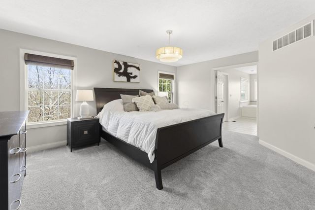 3203 Mccammon Chase Drive, Lewis Center, OH 43035
