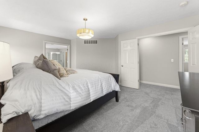 3203 Mccammon Chase Drive, Lewis Center, OH 43035
