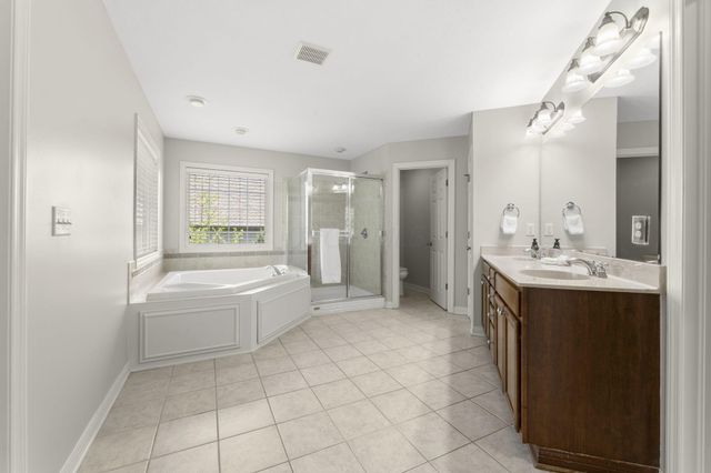 3203 Mccammon Chase Drive, Lewis Center, OH 43035