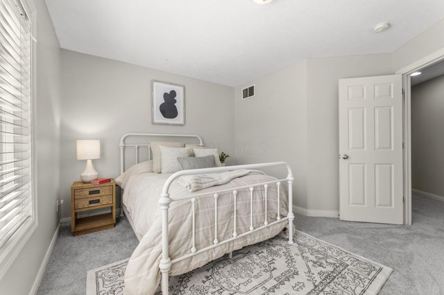 3203 Mccammon Chase Drive, Lewis Center, OH 43035