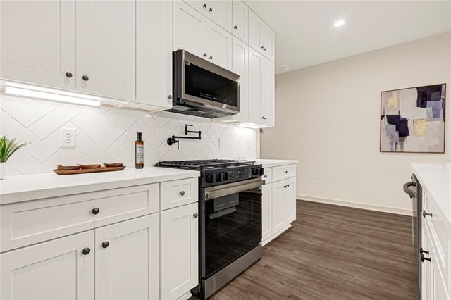 8221 Tareyton Lane, Houston, TX 77075