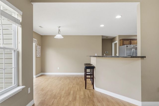 100 SEA EAGLE DR, Columbia, MO 65202