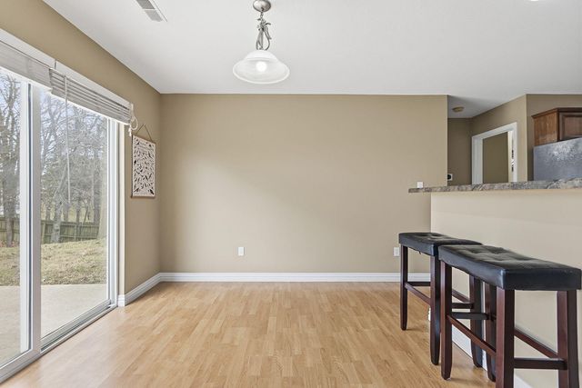 100 SEA EAGLE DR, Columbia, MO 65202