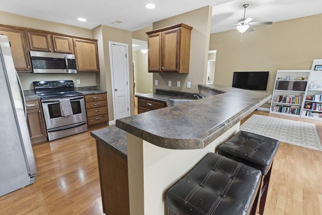 100 SEA EAGLE DR, Columbia, MO 65202