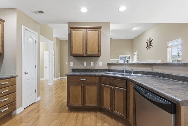 100 SEA EAGLE DR, Columbia, MO 65202