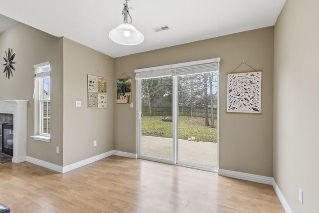 100 SEA EAGLE DR, Columbia, MO 65202