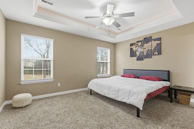 100 SEA EAGLE DR, Columbia, MO 65202