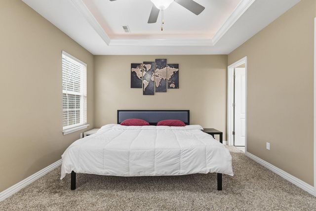 100 SEA EAGLE DR, Columbia, MO 65202