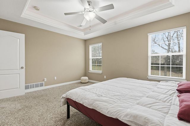 100 SEA EAGLE DR, Columbia, MO 65202