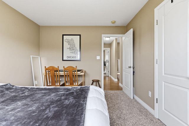 100 SEA EAGLE DR, Columbia, MO 65202