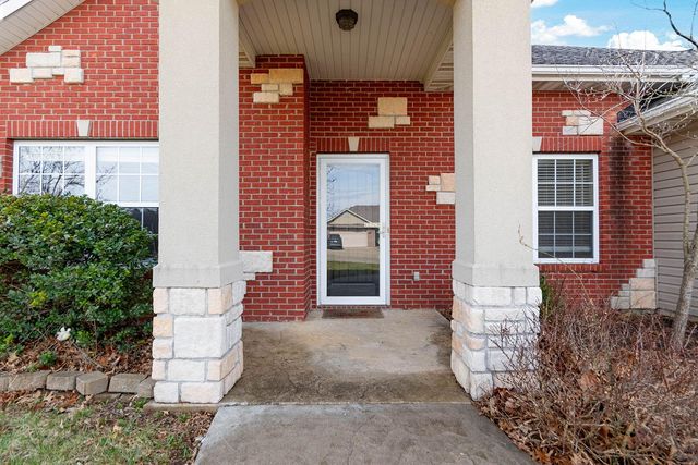 100 SEA EAGLE DR, Columbia, MO 65202