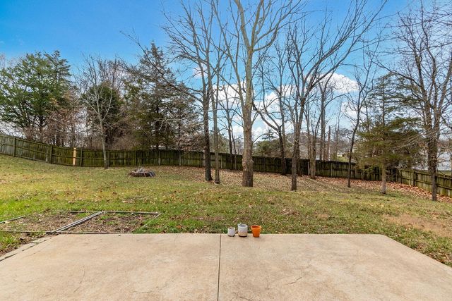 100 SEA EAGLE DR, Columbia, MO 65202