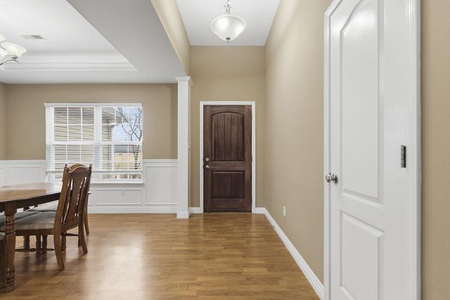 100 SEA EAGLE DR, Columbia, MO 65202