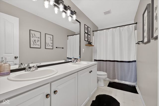 7 E Wisteria Way, Westfield, IN 46074