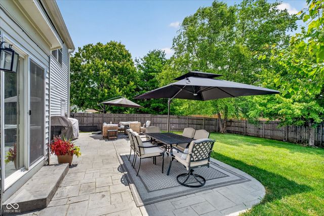 7 E Wisteria Way, Westfield, IN 46074