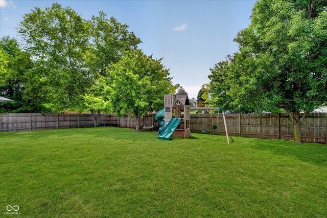 7 E Wisteria Way, Westfield, IN 46074