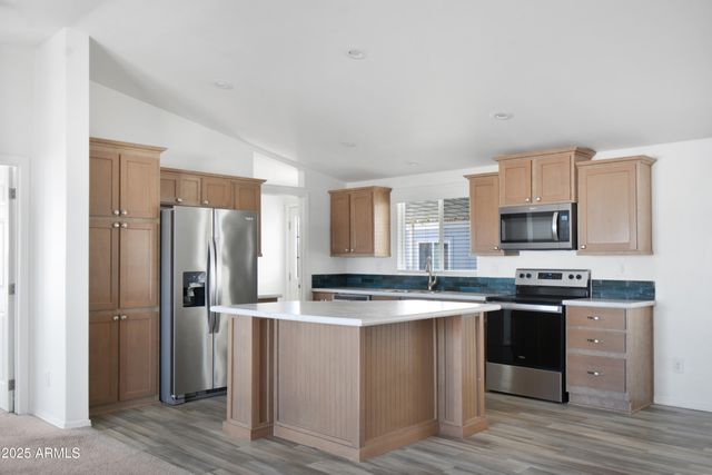 8601 N 71st Avenue 100, Glendale, AZ 85301