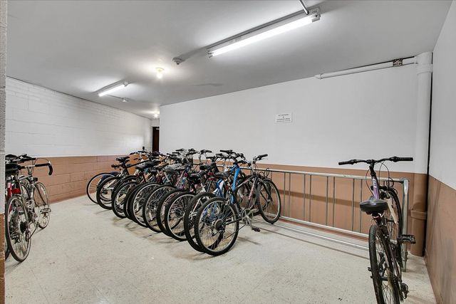 245 S Park Lane 321, Palatine, IL 60074