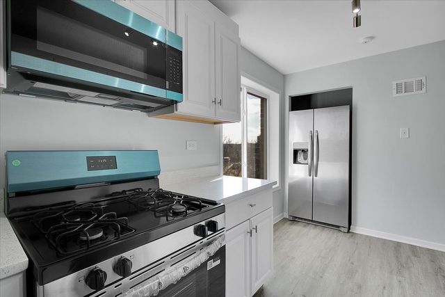 245 S Park Lane 321, Palatine, IL 60074