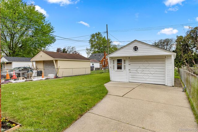 8483 Riverdale Street, Dearborn Heights, MI 48127