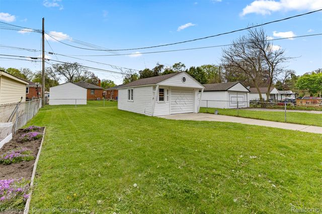 8483 Riverdale Street, Dearborn Heights, MI 48127