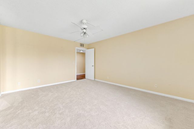 2820 Tennis Club Drive 401, West Palm Beach, FL 33417