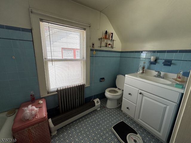 262 Schley St, Newark City, NJ 07112