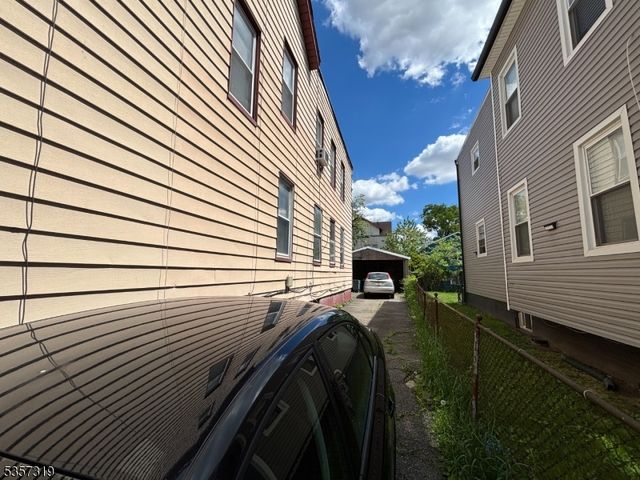 262 Schley St, Newark City, NJ 07112