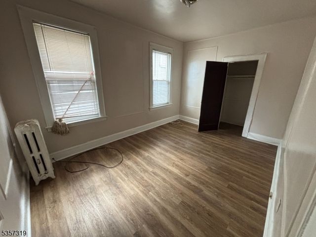 262 Schley St, Newark City, NJ 07112