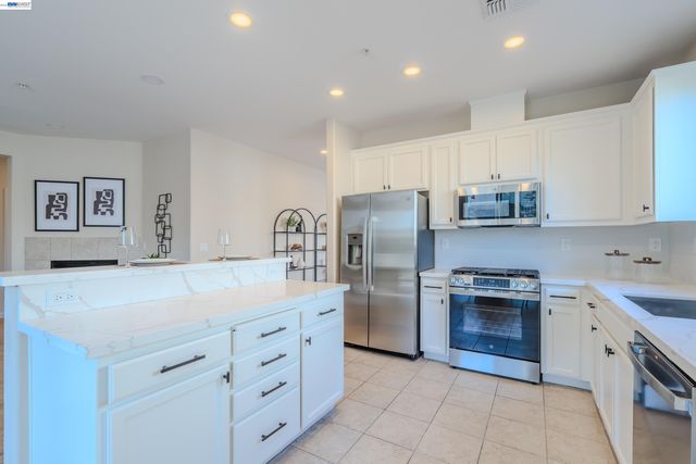 2586 Tampico Dr, Bay Point, CA 94565