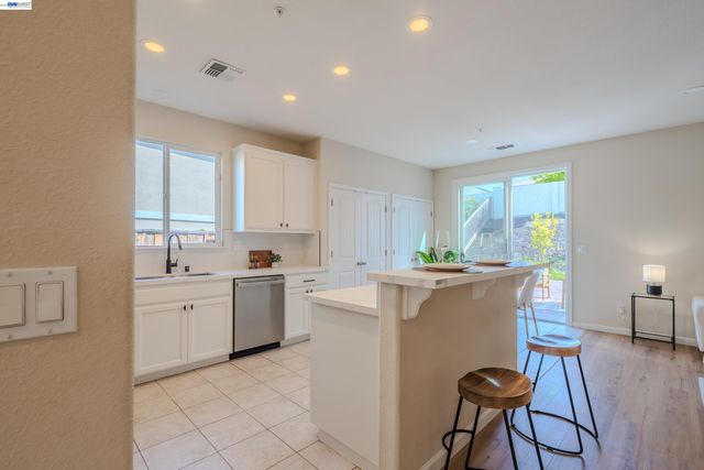 2586 Tampico Dr, Bay Point, CA 94565