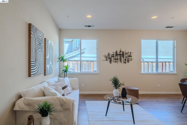 2586 Tampico Dr, Bay Point, CA 94565