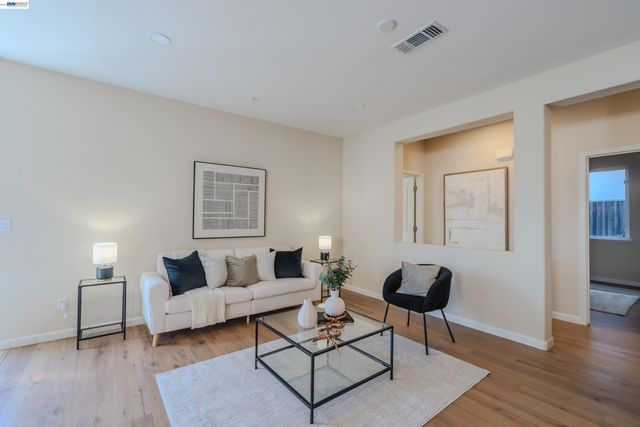 2586 Tampico Dr, Bay Point, CA 94565