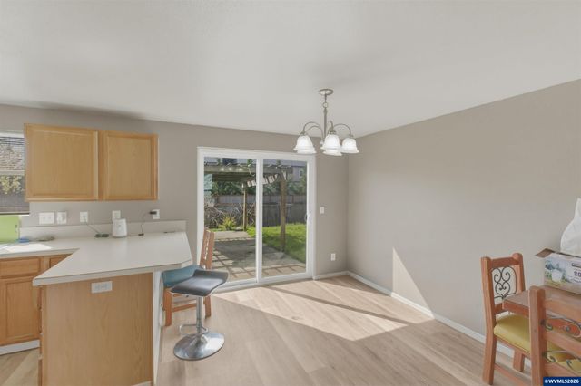 1298 Kees St, Lebanon, OR 97355