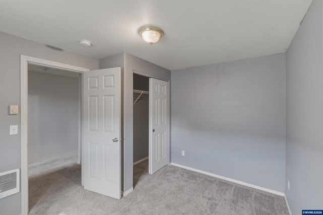 1298 Kees St, Lebanon, OR 97355