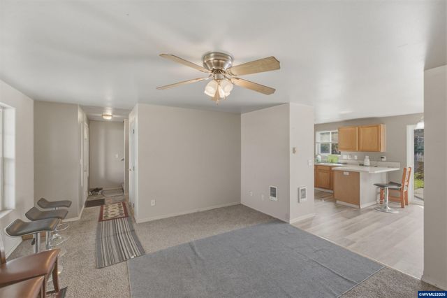 1298 Kees St, Lebanon, OR 97355