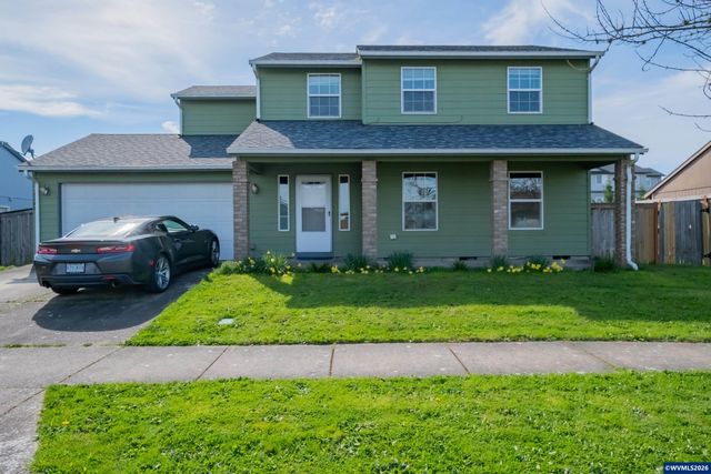 1298 Kees St, Lebanon, OR 97355